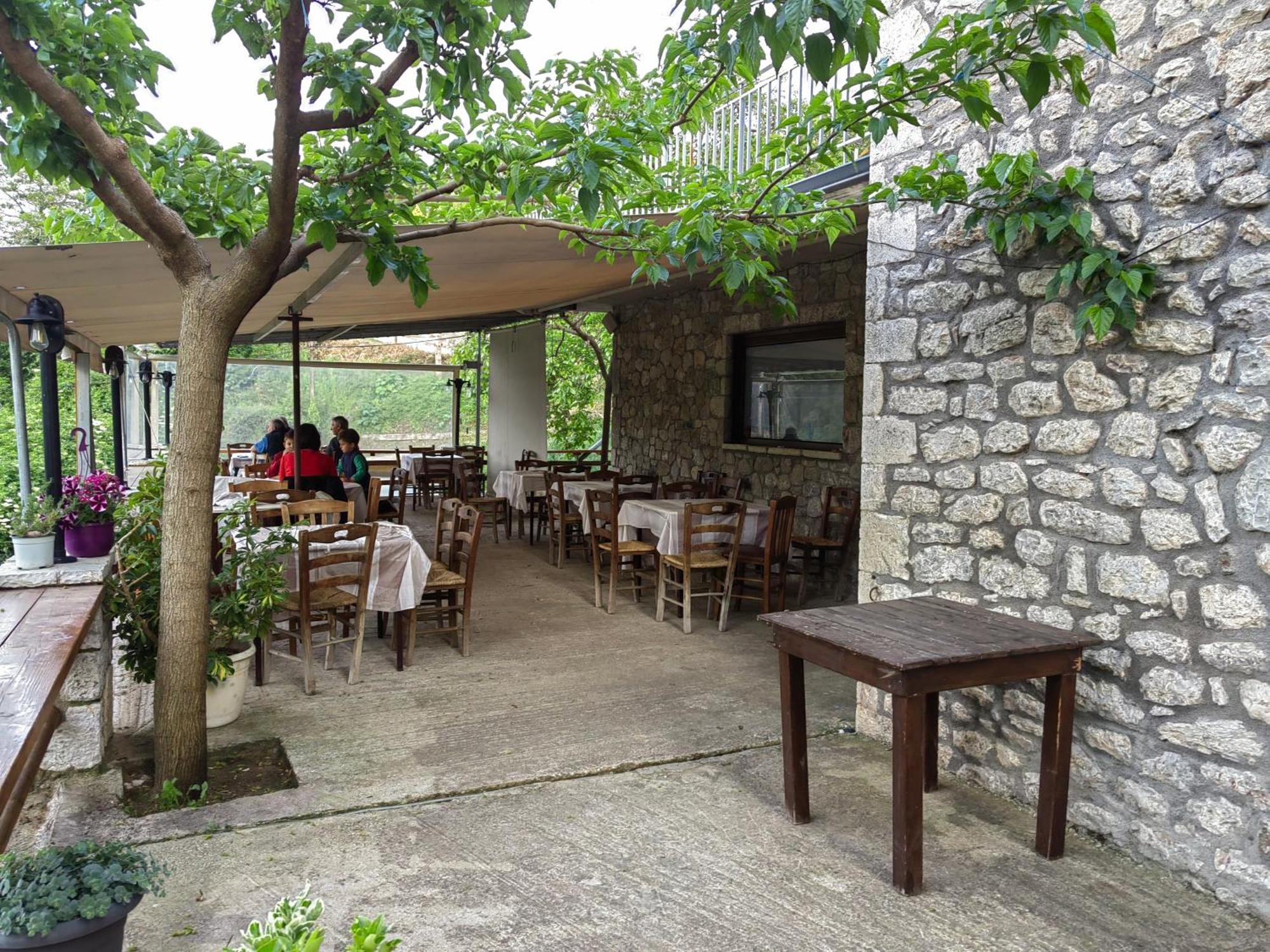 Plataniotissa Mansion Villa Kalavryta Exterior photo